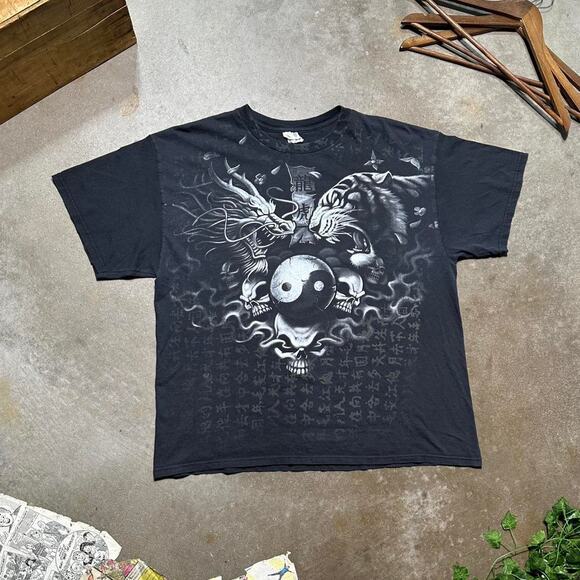 Y2K Tiger VS Dragon Flames Skull Graphic Tee Mens XL Black Grunge Boxy Shirt - Picture 1 of 4
